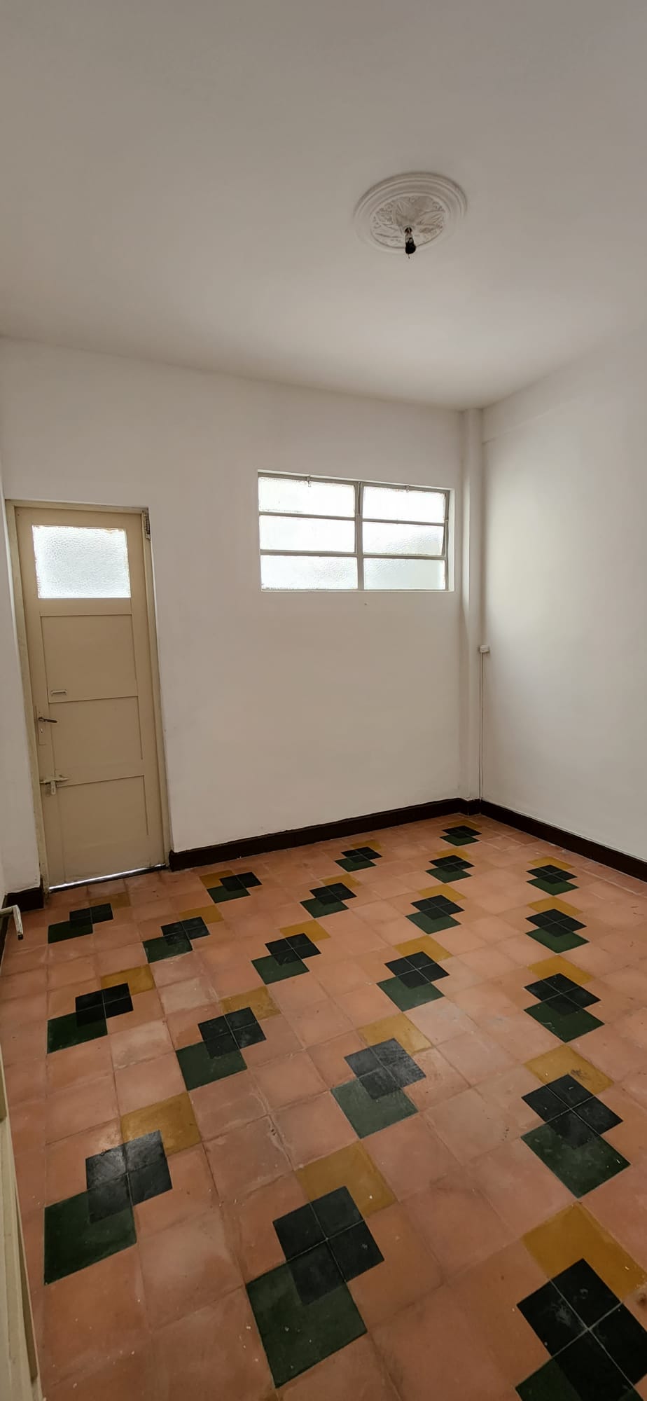 SEÑADO-Alquiler apartamento 2 habitaciones en barrio Tres Cruces